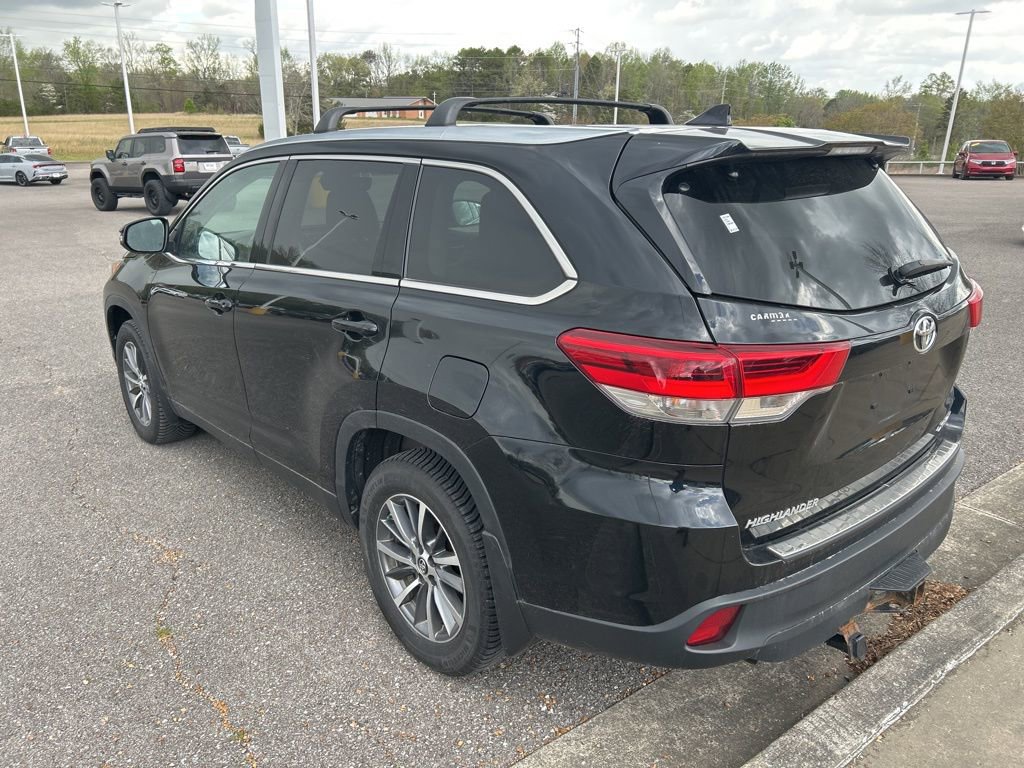 Used 2019 Toyota Highlander XLE image 12