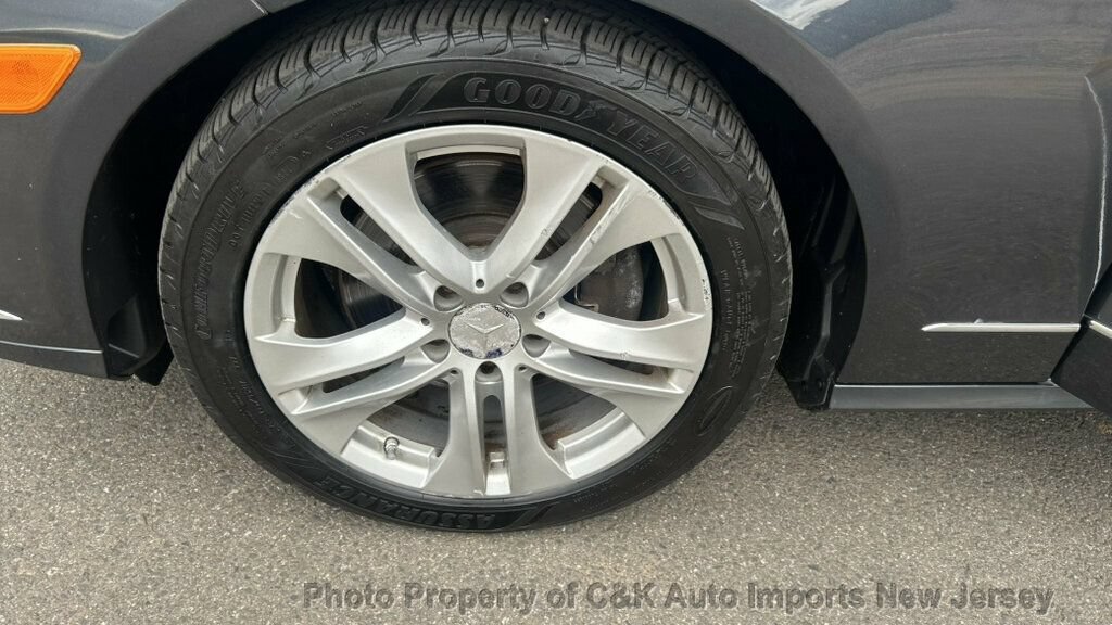 Used 2010 Mercedes-Benz E 350 4MATIC Sedan image 39