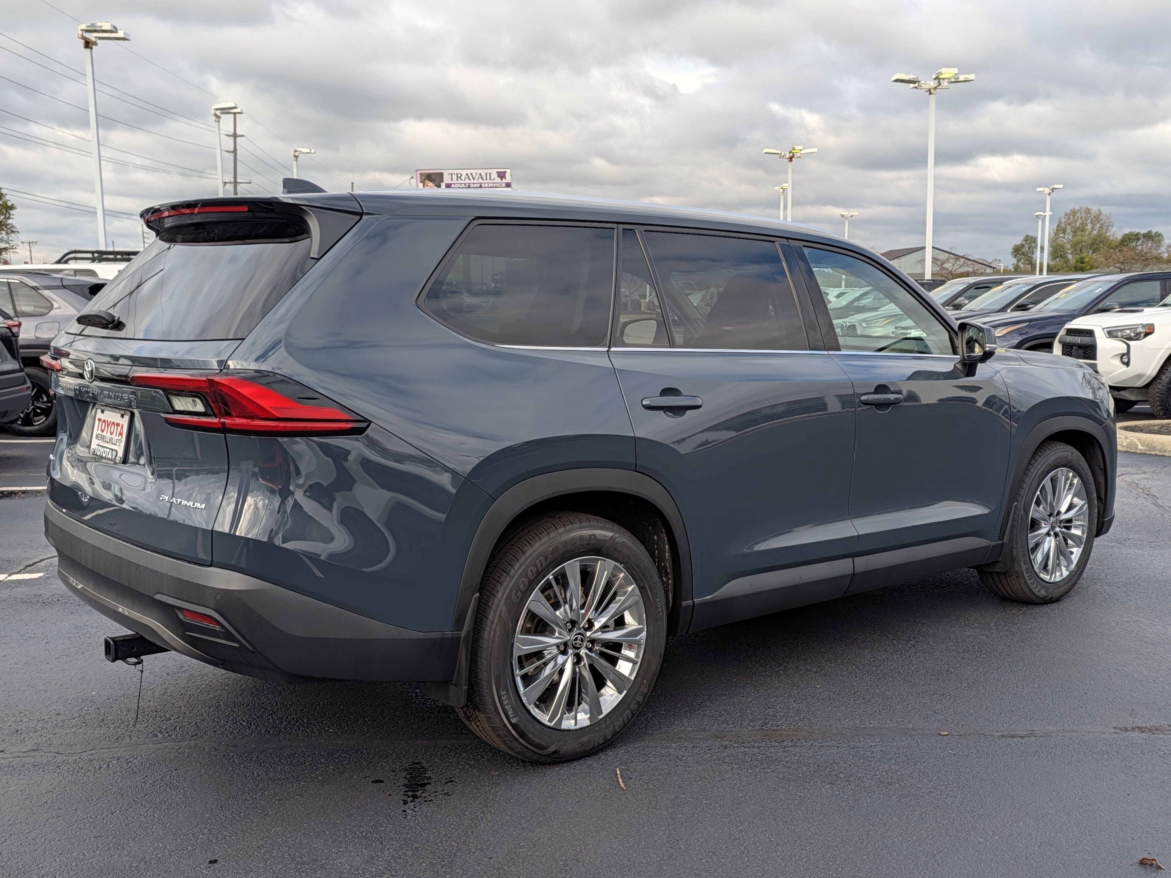 Used 2024 Toyota Grand Highlander AWD image 8