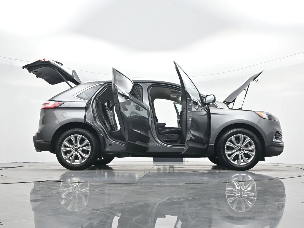 Used 2024 Ford Edge Titanium image 45