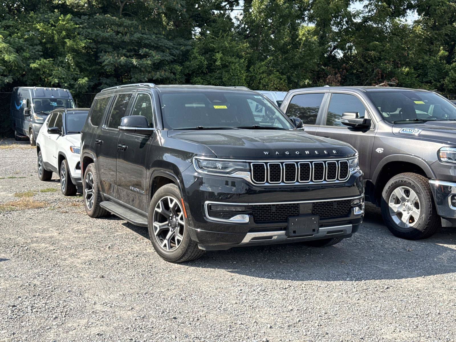 Used 2024 Jeep Wagoneer Series III AWD/4WD image 3