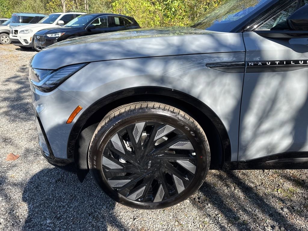 New 2026 Lincoln Nautilus Reserve w/ Jet Appearance Package image 6