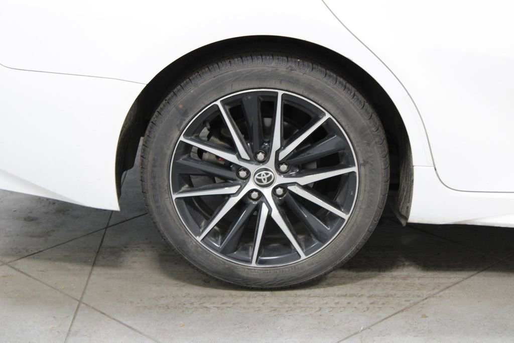 Used 2021 Toyota Camry SE image 12