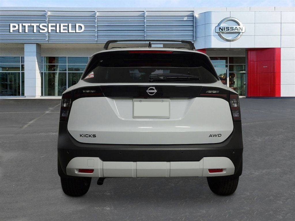 New 2026 Nissan Kicks SV w/ SV Premium Package image 4