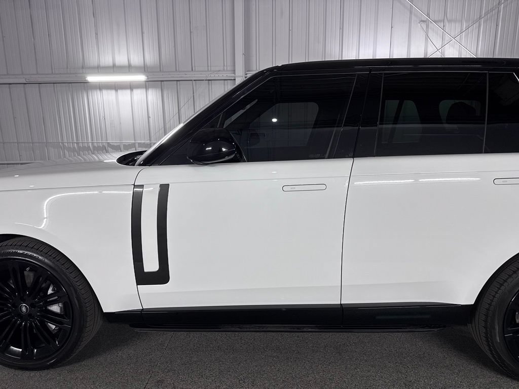 Used 2023 Land Rover Range Rover SE AWD/4WD image 18