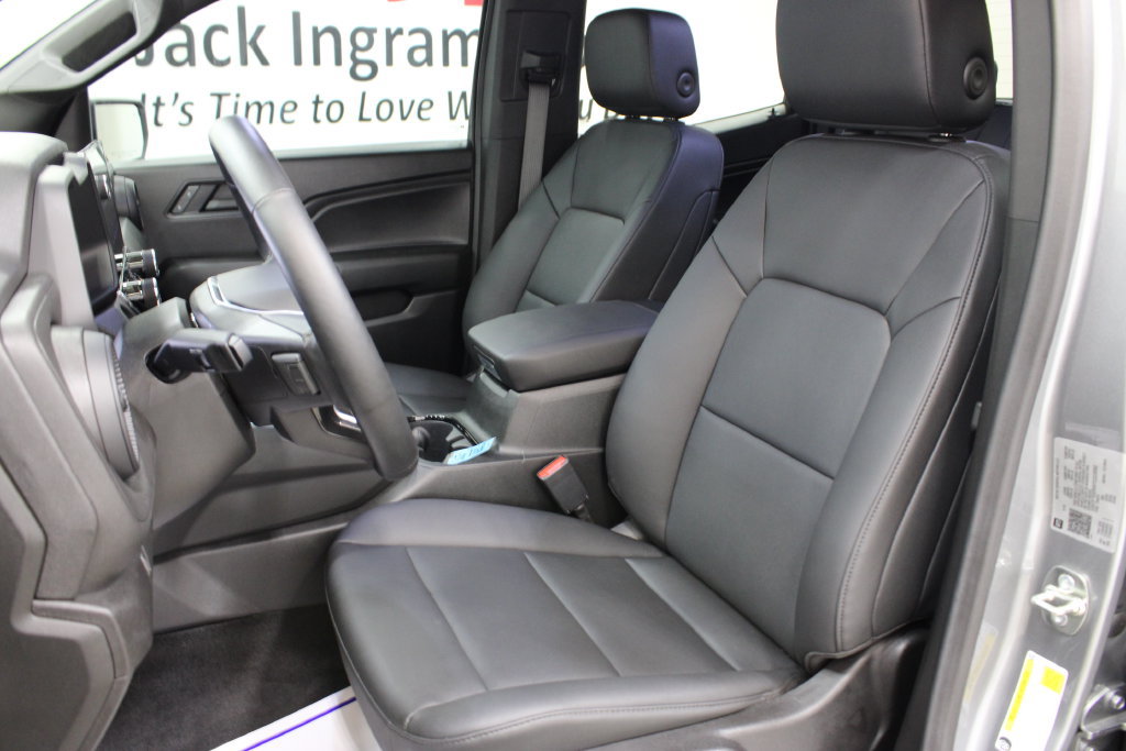 Used 2026 Chevrolet Colorado Trail Boss AWD/4WD image 15