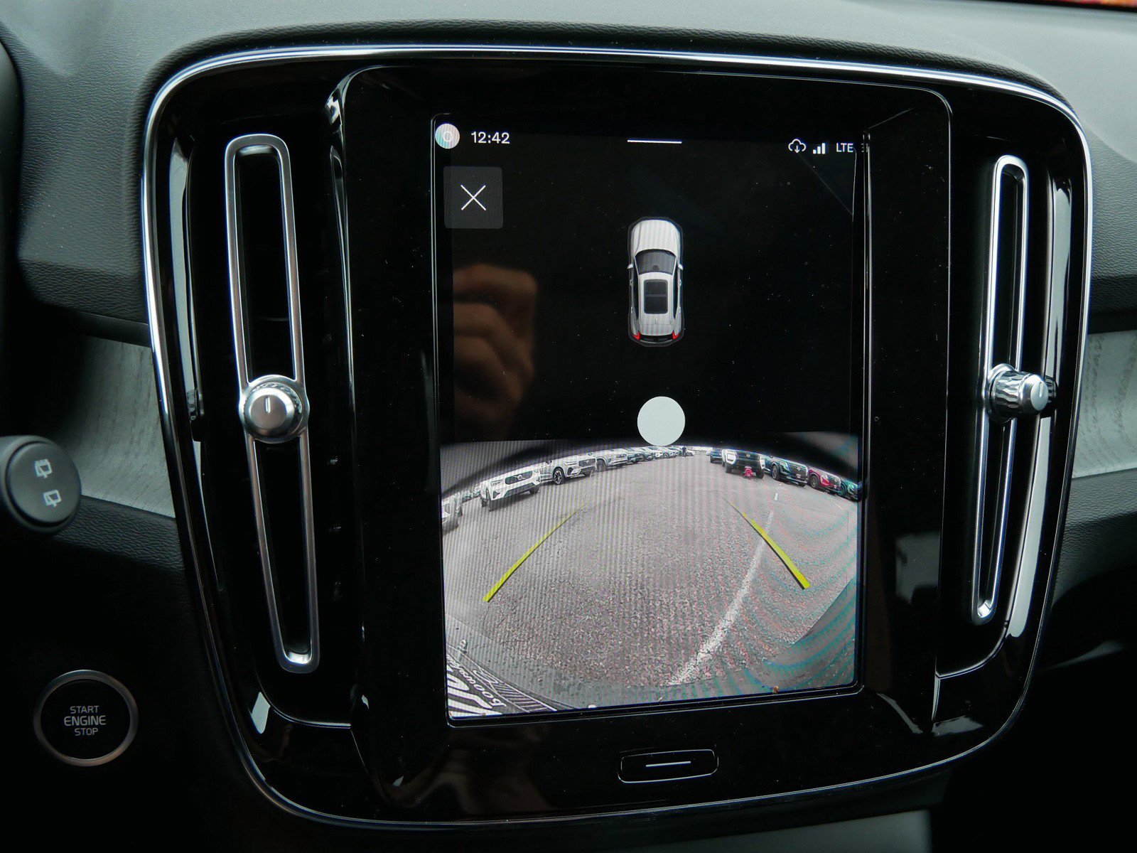 New 2026 Volvo XC40 B5 Core w/ Climate Package AWD/4WD image 10