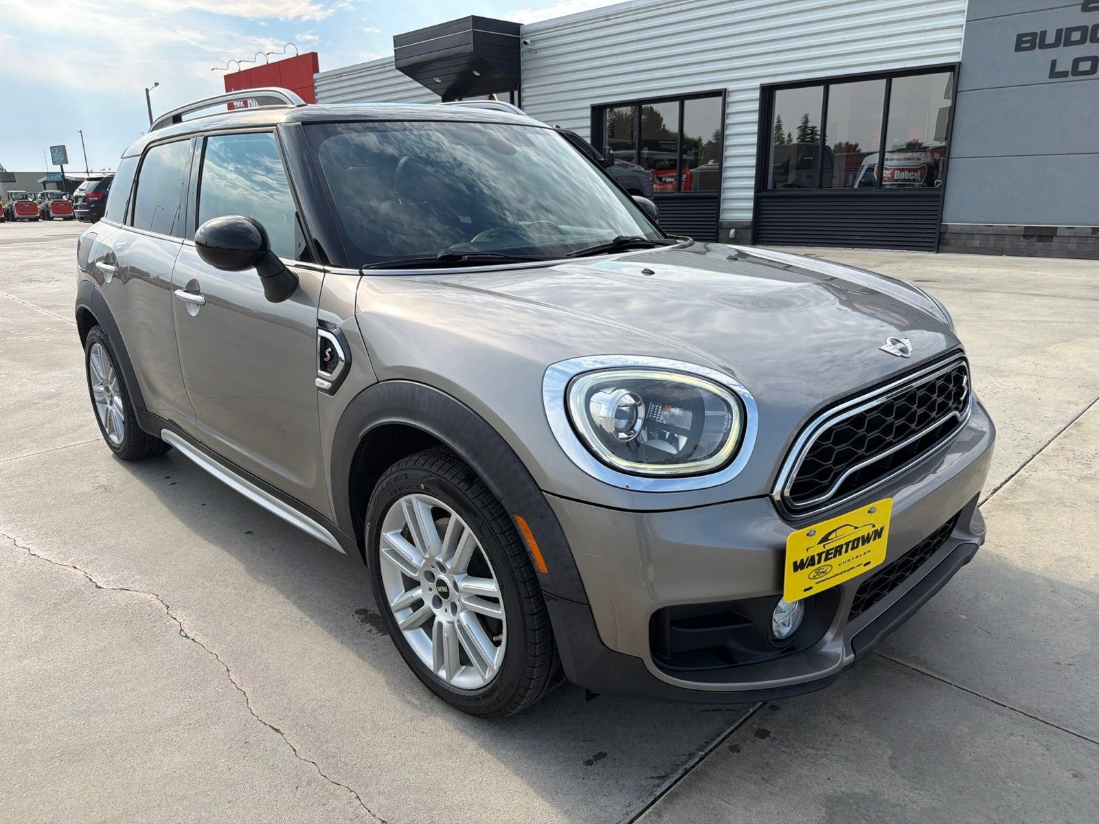 Used 2017 MINI Cooper Countryman S FWD image 2