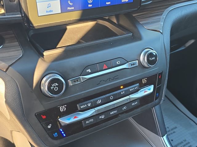 Used 2020 Ford Explorer Limited image 23