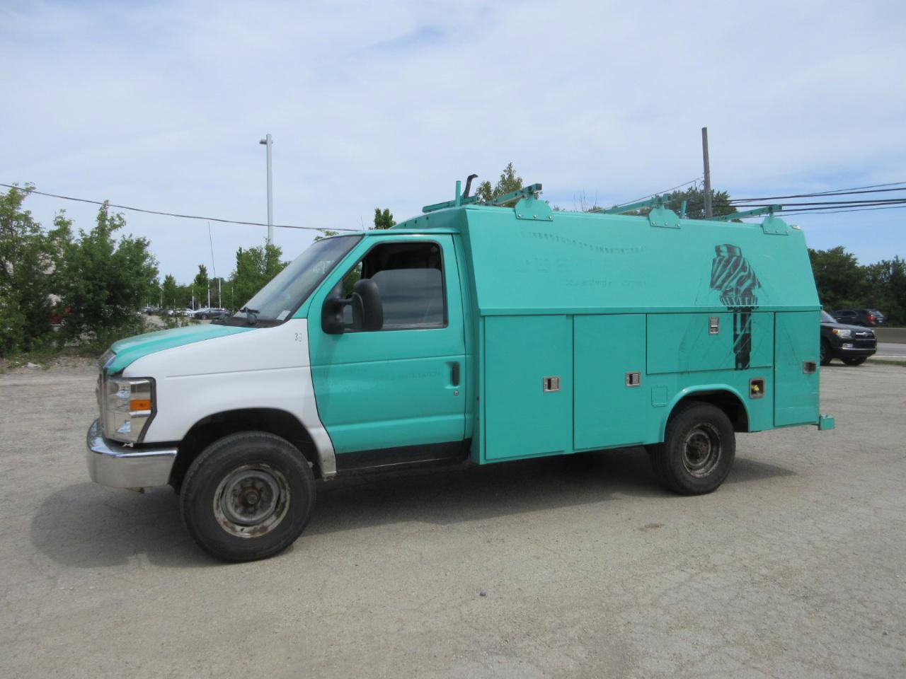 Used 2012 Ford E-350 and Econoline 350 Super Duty w/ PWR Locks & Windows Group RWD image 5