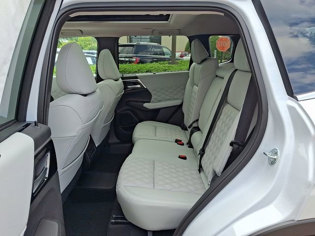 New 2025 Mitsubishi Outlander SEL image 5