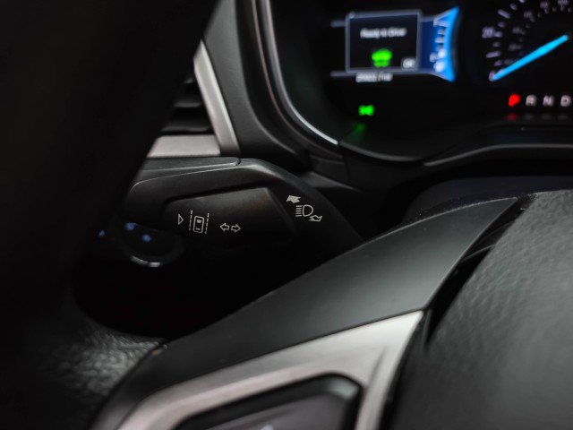 Used 2020 Ford Fusion SE FWD image 20