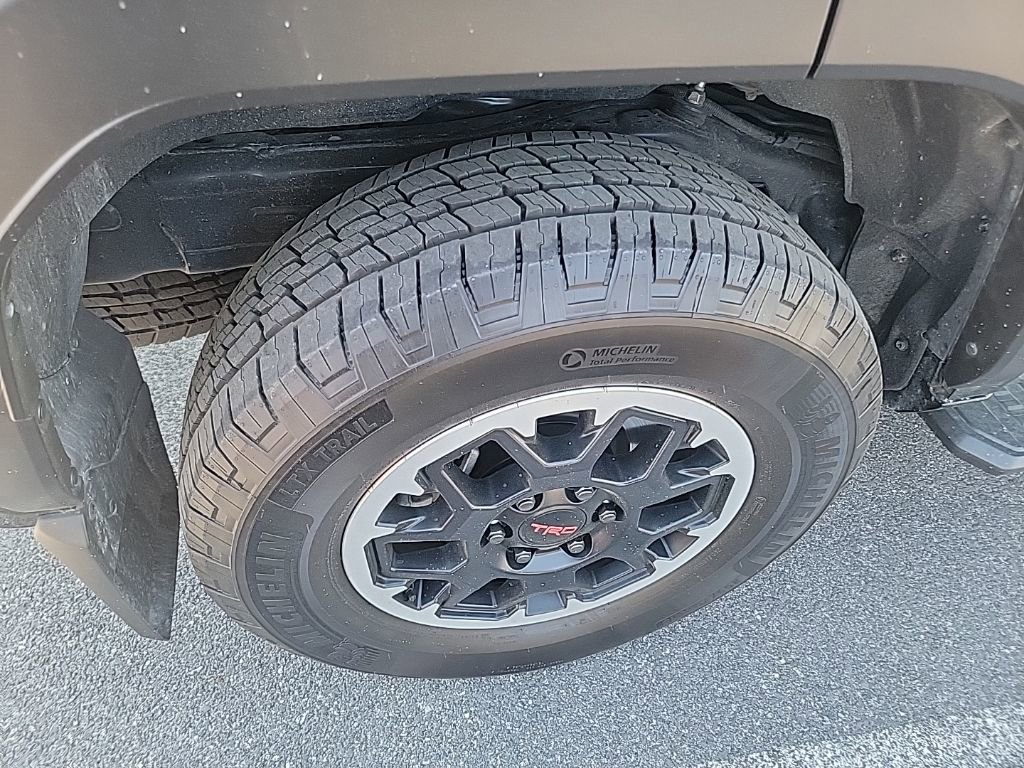 Used 2025 Toyota 4Runner TRD Off-Road Premium image 14