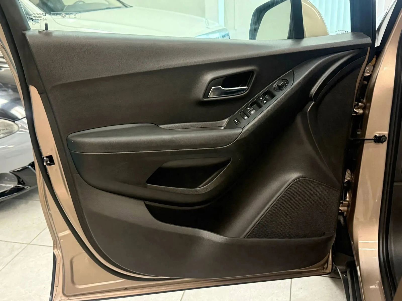 Used 2018 Chevrolet Trax LS image 14