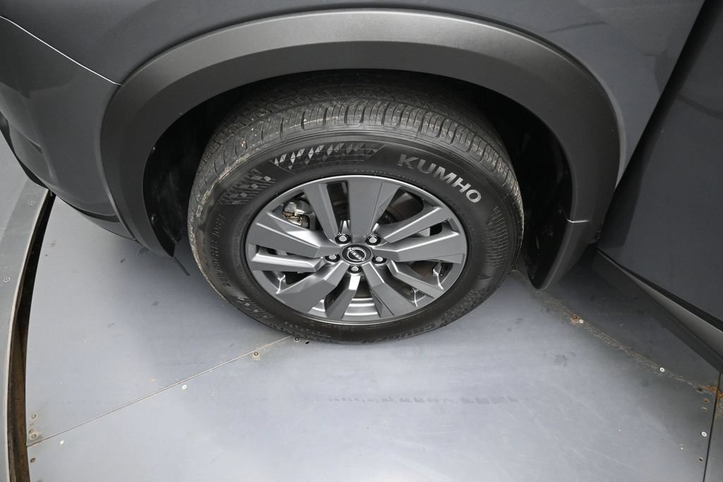 Used 2025 Nissan Pathfinder SV AWD/4WD image 37