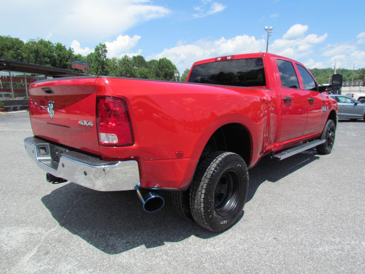 Used 2017 RAM 3500 Tradesman w/ Chrome Appearance Group image 7