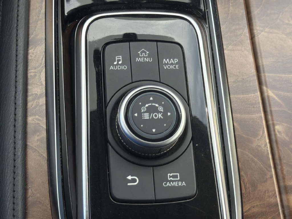 Used 2022 Nissan Armada SL w/ Captain's Chairs Package AWD/4WD image 25