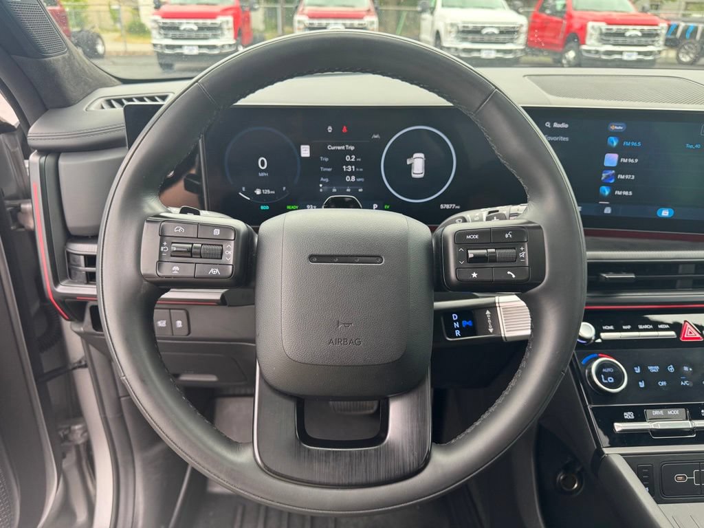 Used 2025 Hyundai Santa Fe Calligraphy AWD/4WD image 9