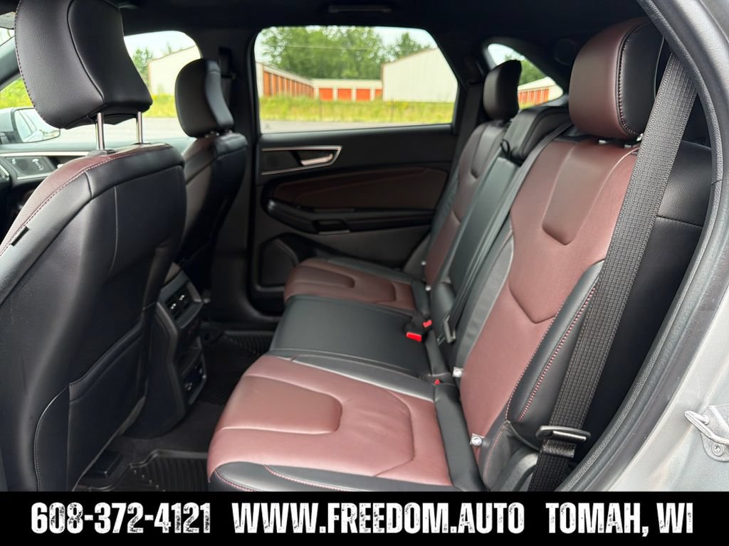 Used 2022 Ford Edge Titanium w/ Equipment Group 301A AWD/4WD image 24