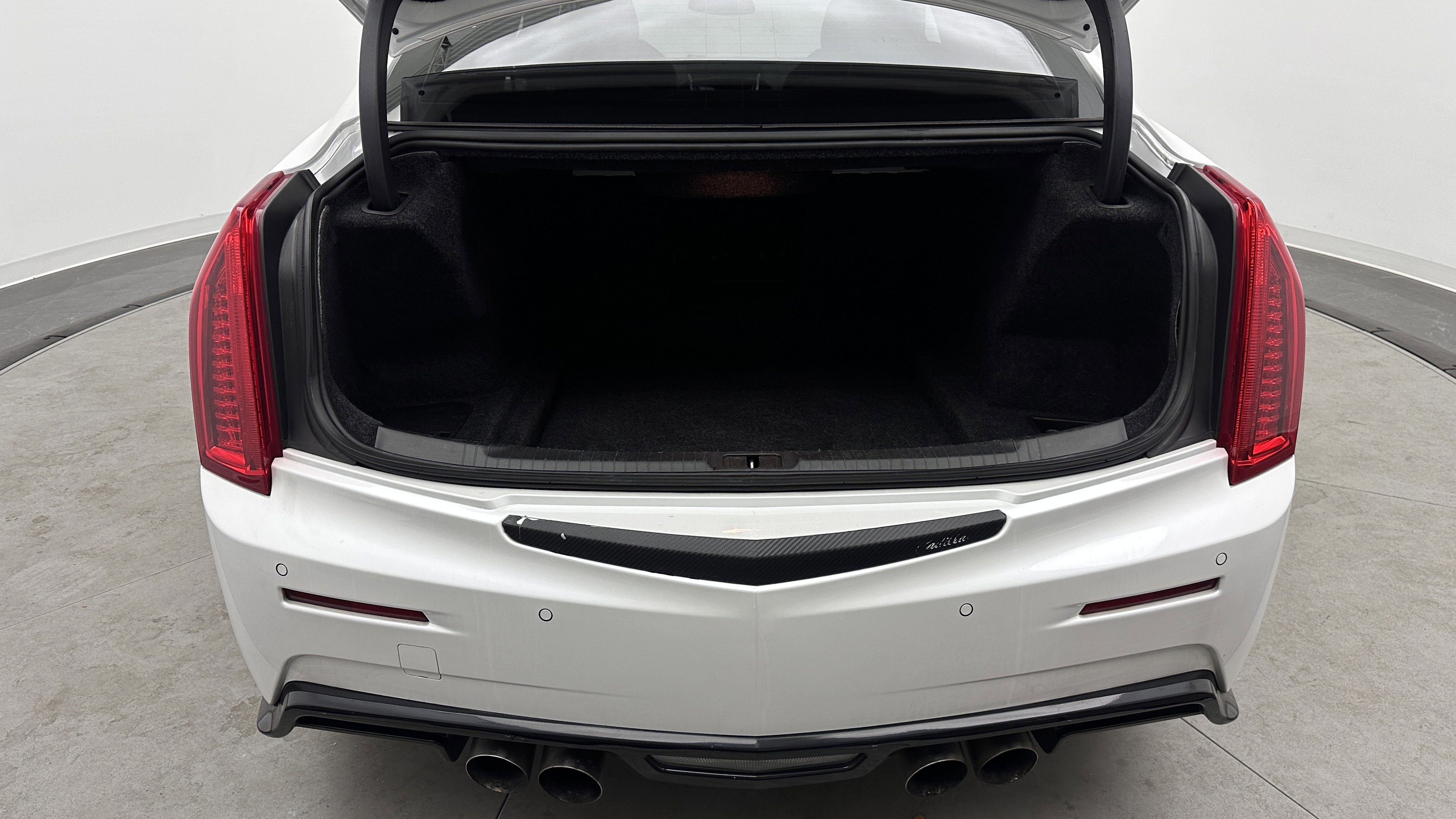 Used 2017 Cadillac ATS V w/ Luxury Package RWD image 35