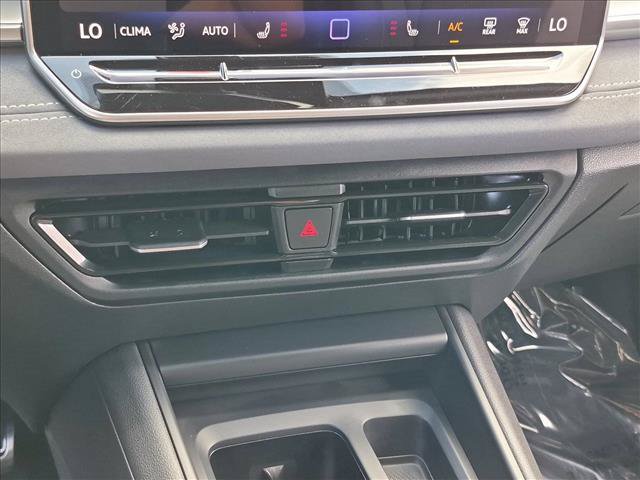 New 2026 Volkswagen Tiguan SE R-Line FWD image 12
