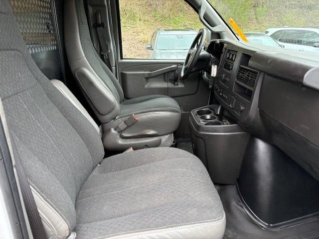 Used 2025 Chevrolet Express 2500 w/ Driver Convenience Package RWD image 21