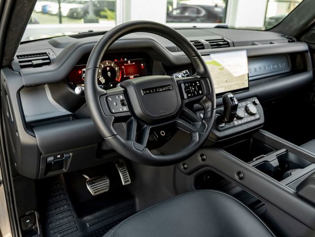 Used 2025 Land Rover Defender 110 AWD/4WD image 16