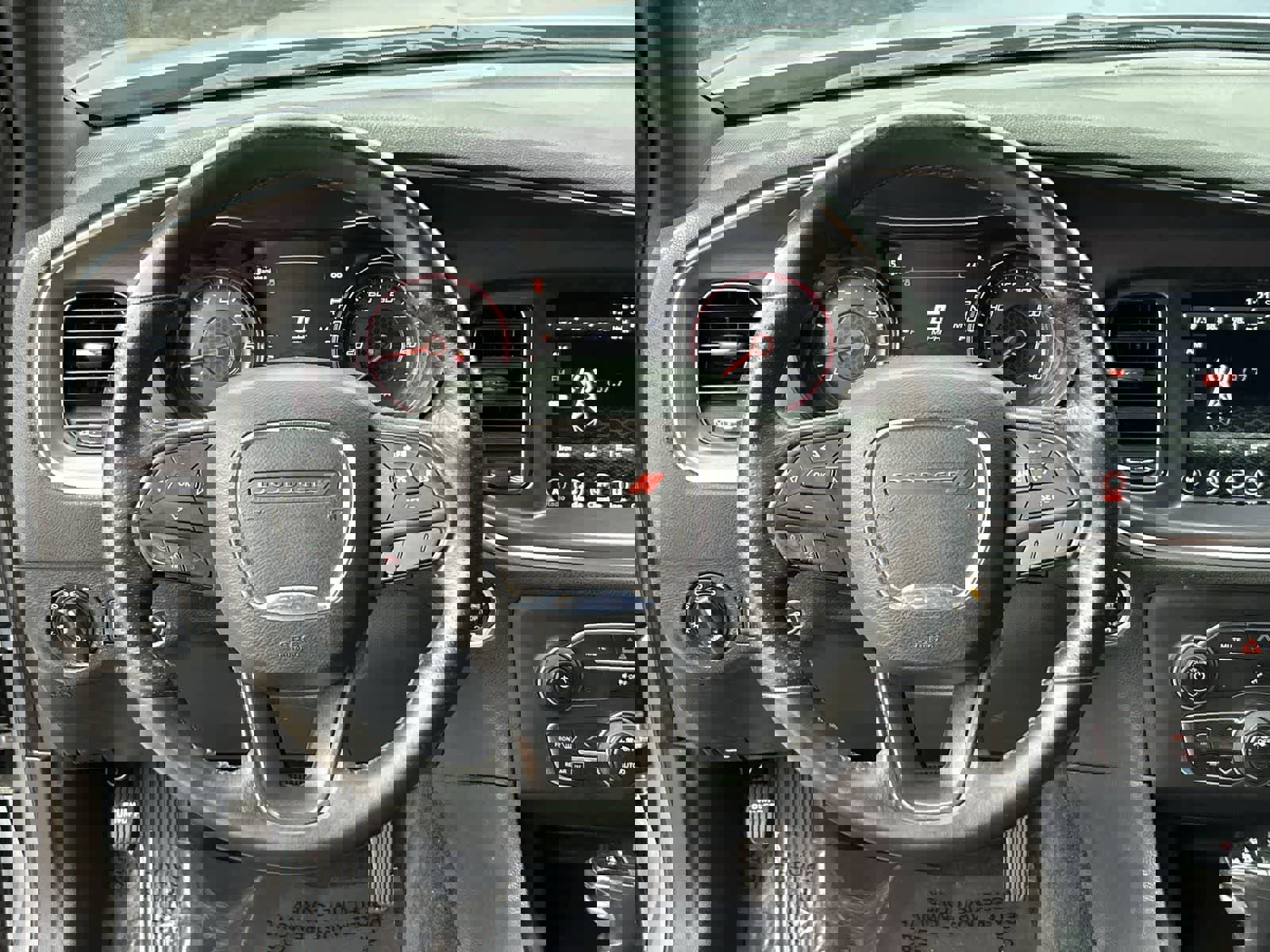 Used 2017 Dodge Charger SXT w/ Blacktop Package image 18