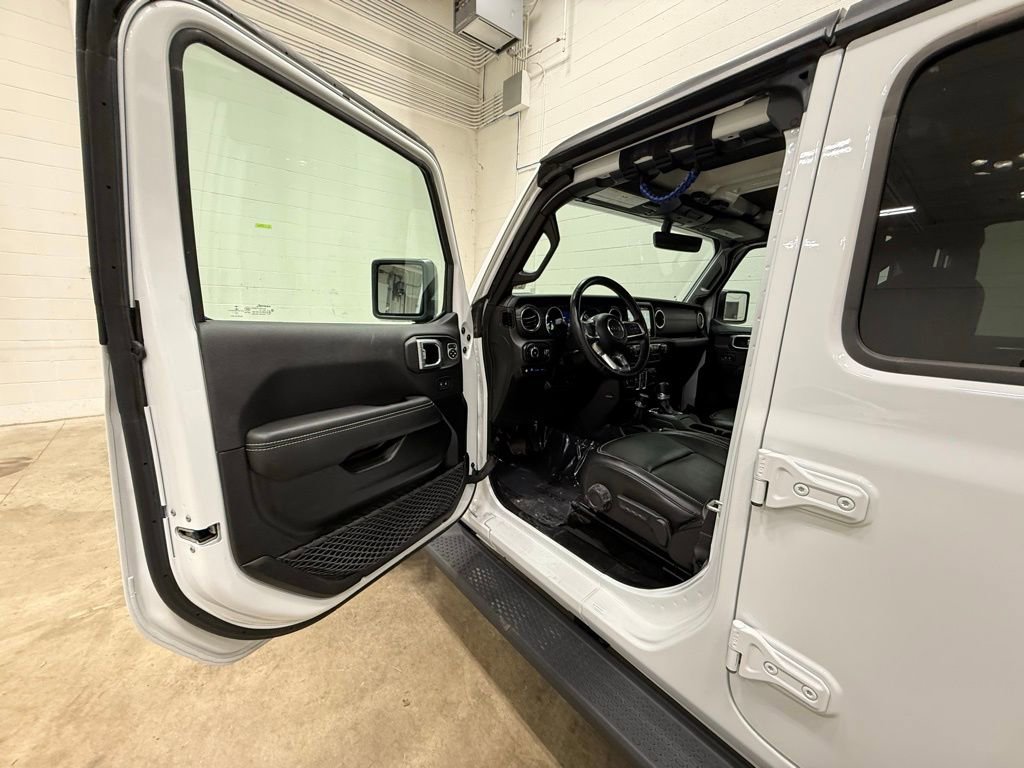 Used 2023 Jeep Wrangler Sahara w/ Cold Weather Group image 38