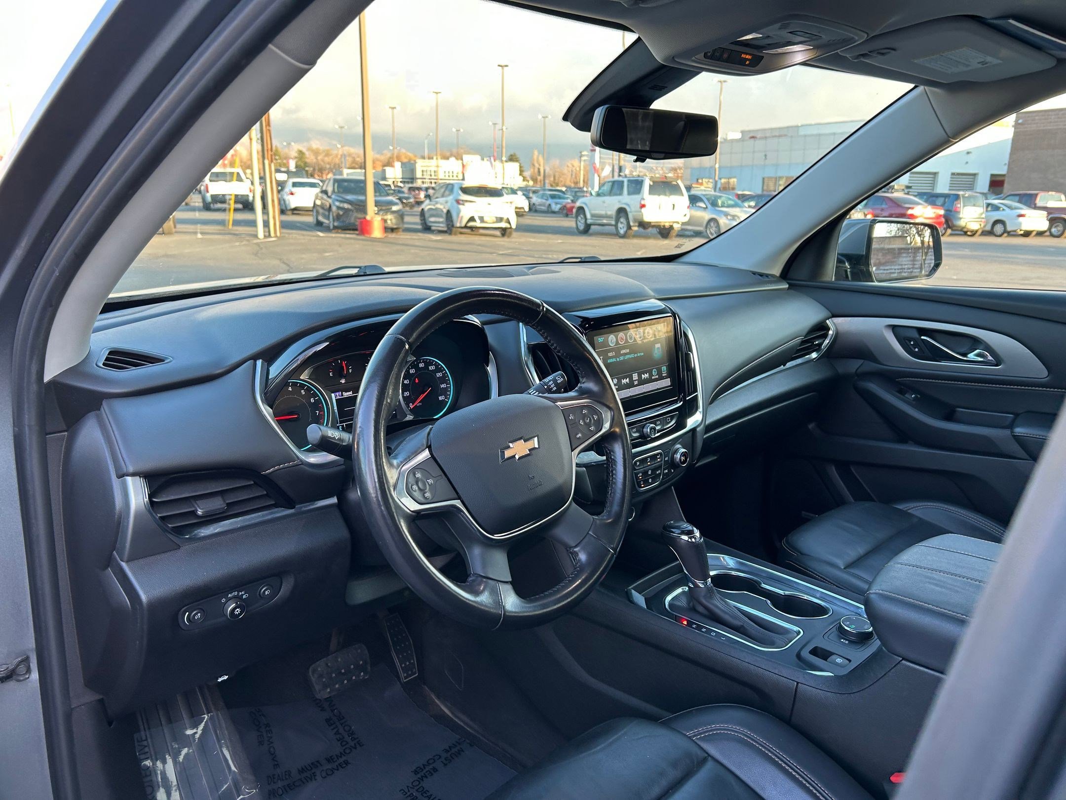 Used 2018 Chevrolet Traverse LT image 9