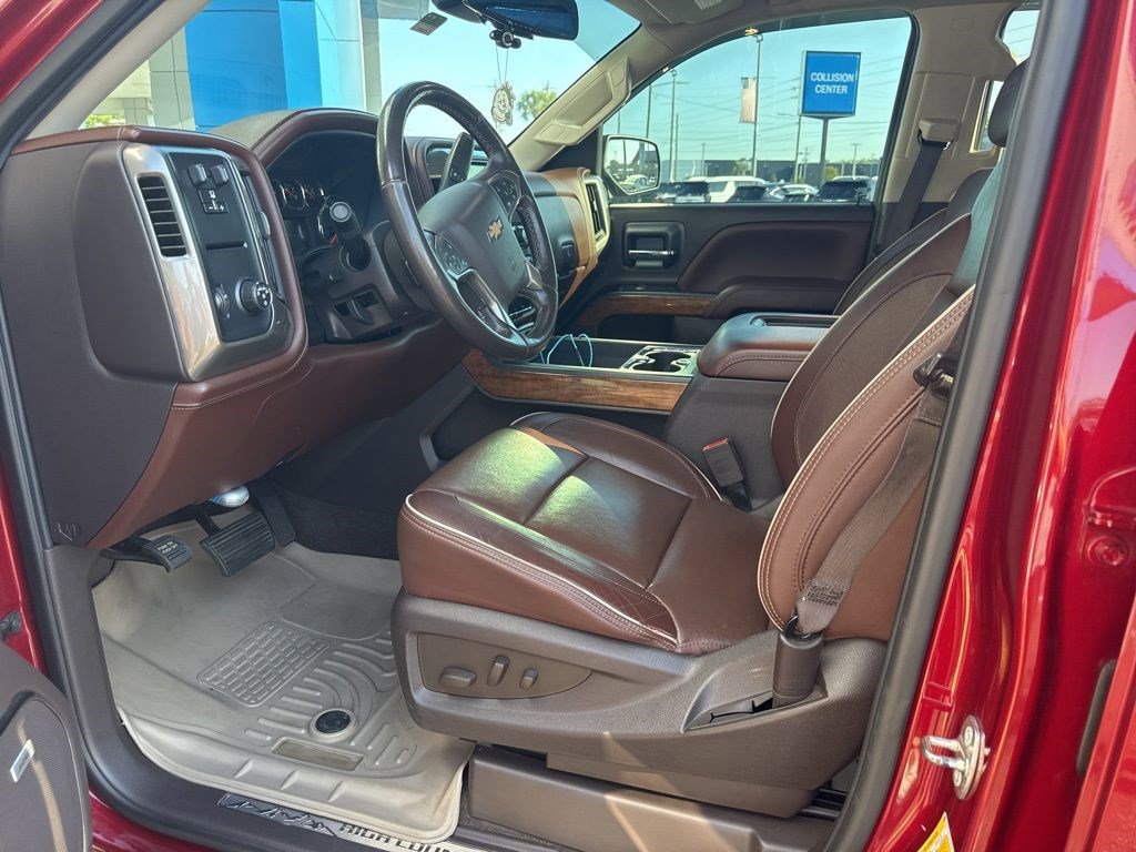 Used 2018 Chevrolet Silverado 1500 High Country image 2