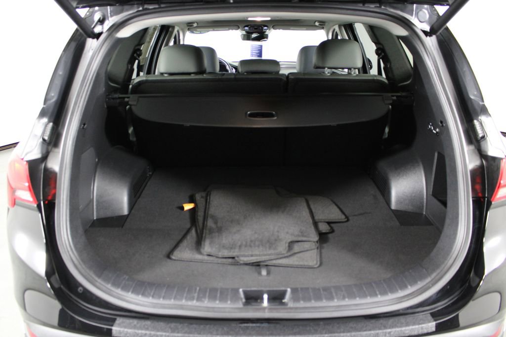 Certified 2023 Hyundai Santa Fe SEL w/ Premium Package image 18