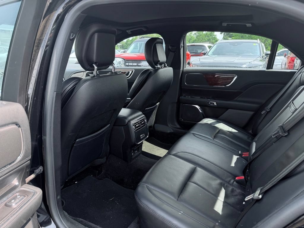 Used 2017 Lincoln Continental Select w/ Climate Package AWD/4WD image 22