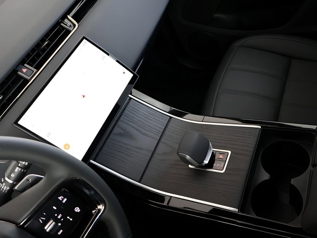 New 2026 Land Rover Range Rover Evoque Dynamic SE image 39