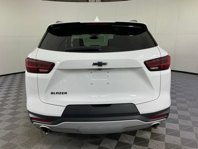 Used 2025 Chevrolet Blazer LT w/ Convenience Package FWD image 5