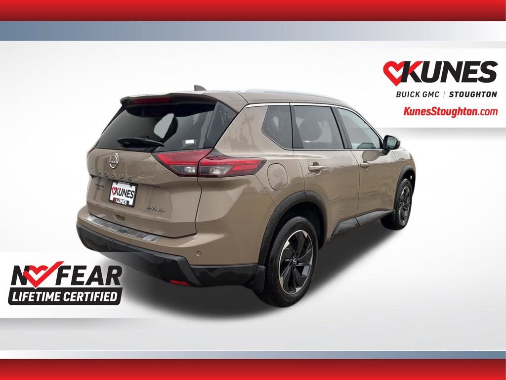 Used 2024 Nissan Rogue SV w/ SV Premium Package image 11