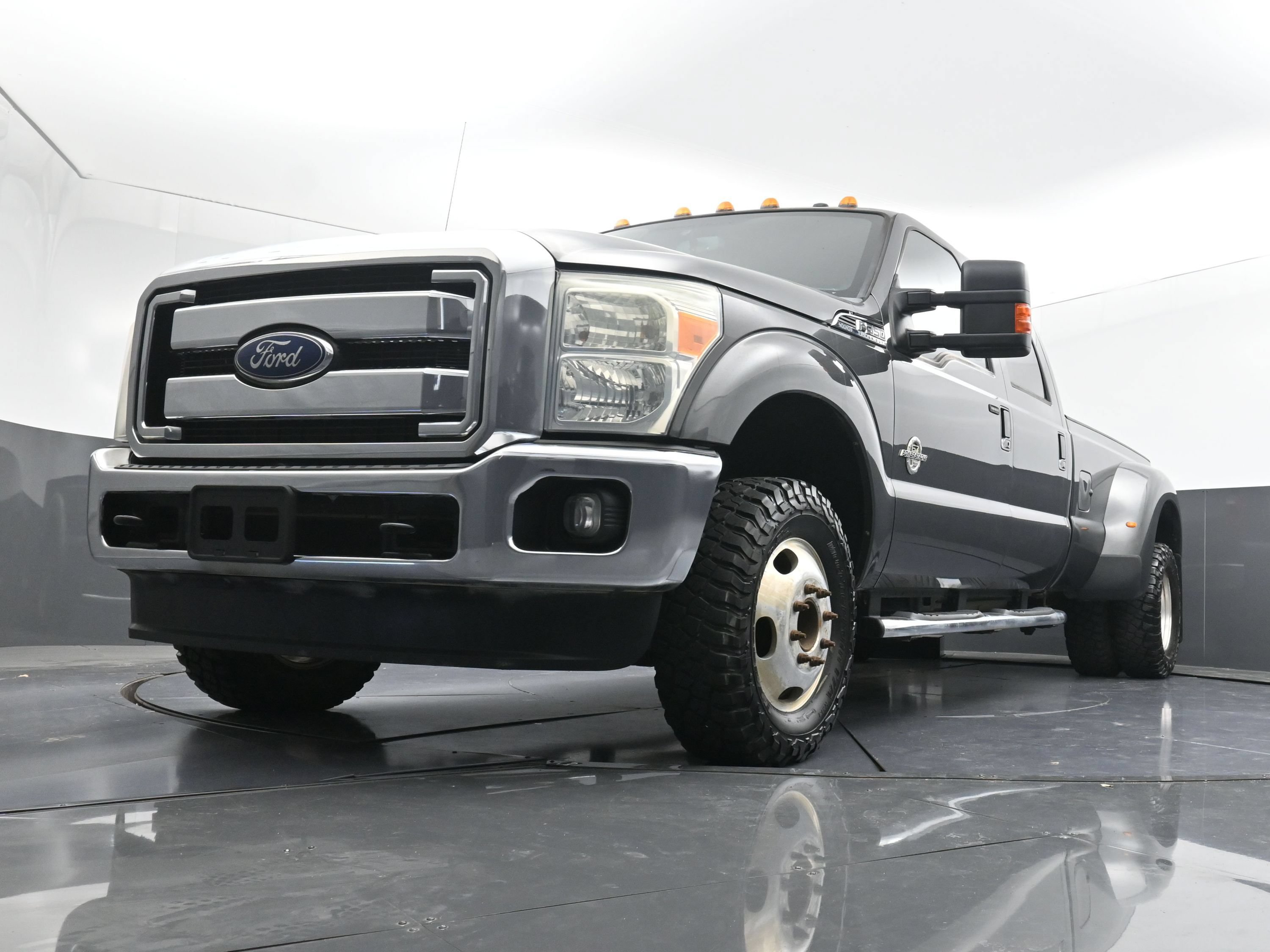 Used 2015 Ford F350 Lariat w/ Lariat Interior Package AWD/4WD image 26