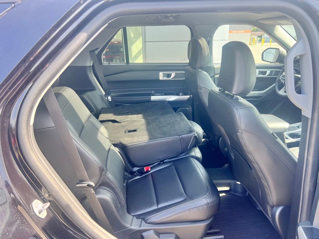 Used 2023 Ford Explorer XLT w/ Equipment Group 202A image 30