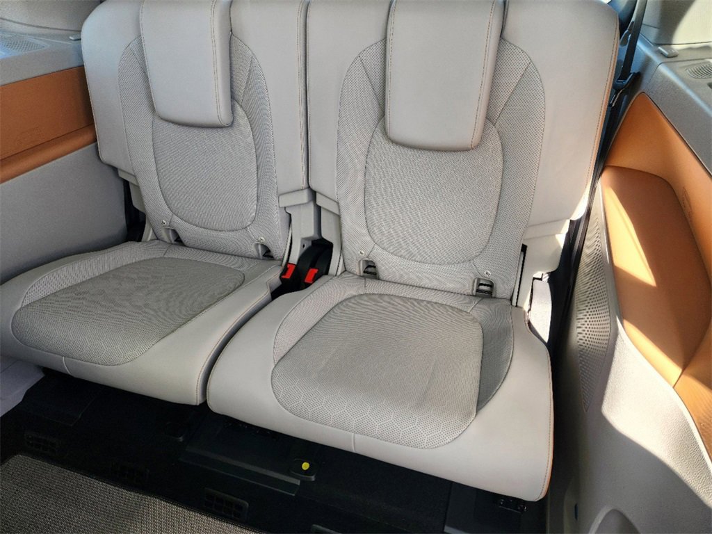 New 2025 Volkswagen ID. Buzz 1st Edition image 23