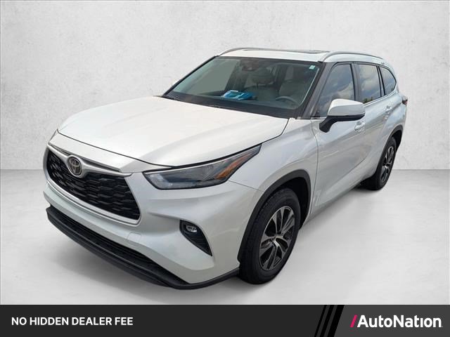 Used 2023 Toyota Highlander XLE