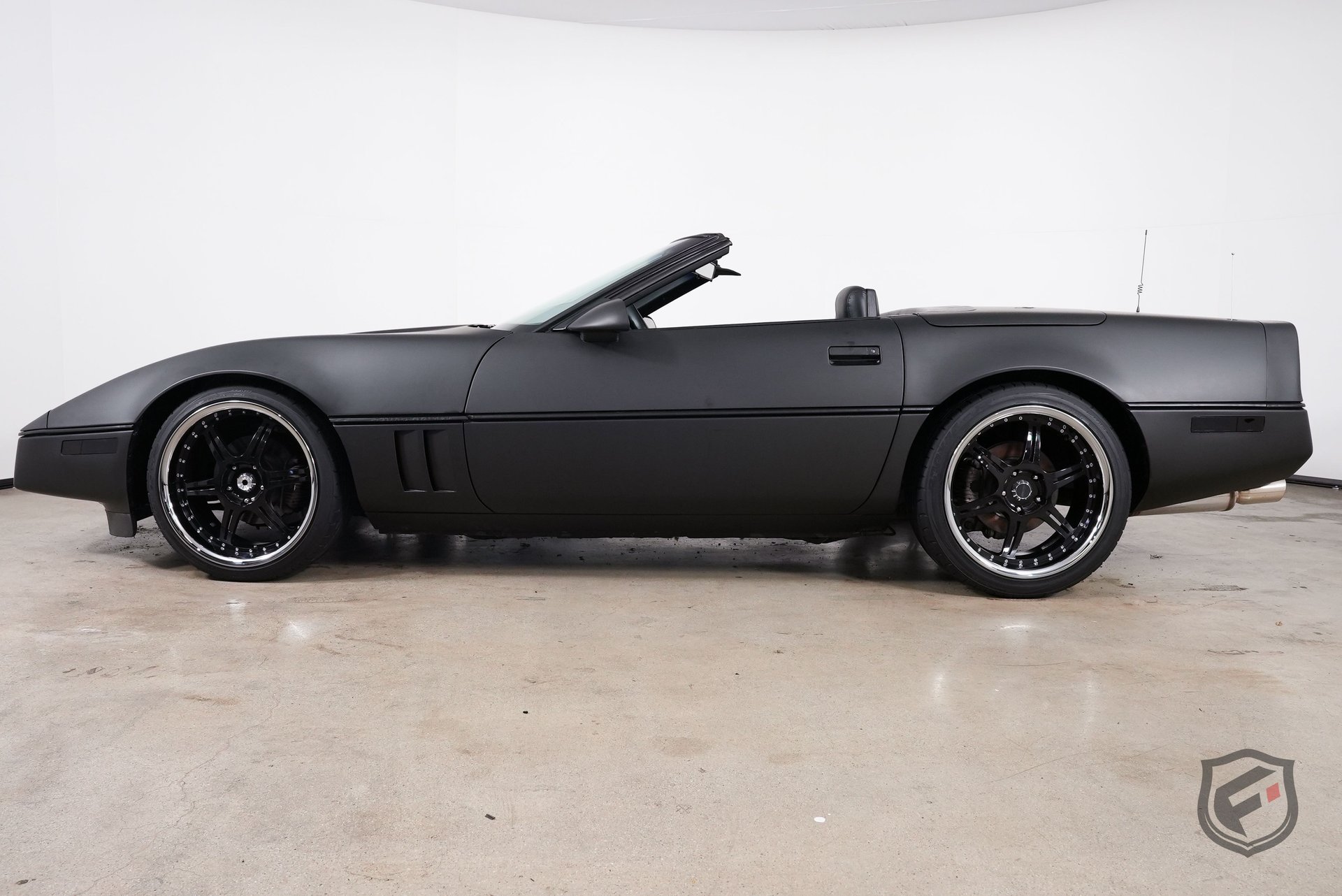 Used 1987 Chevrolet Corvette Convertible RWD image 7