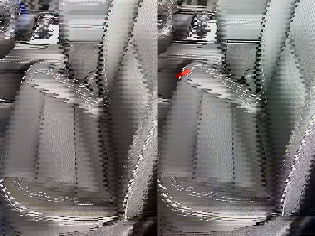 New 2026 GMC Yukon XL Elevation w/ LPO, Elevation Black Package image 15