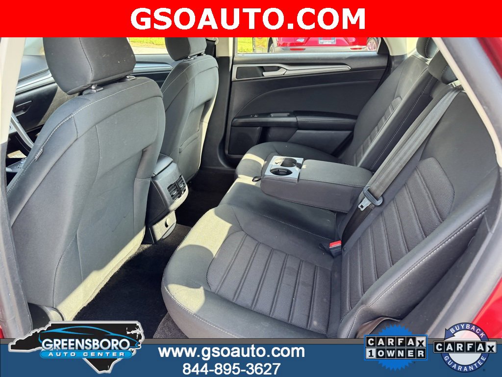 Used 2020 Ford Fusion SE image 29