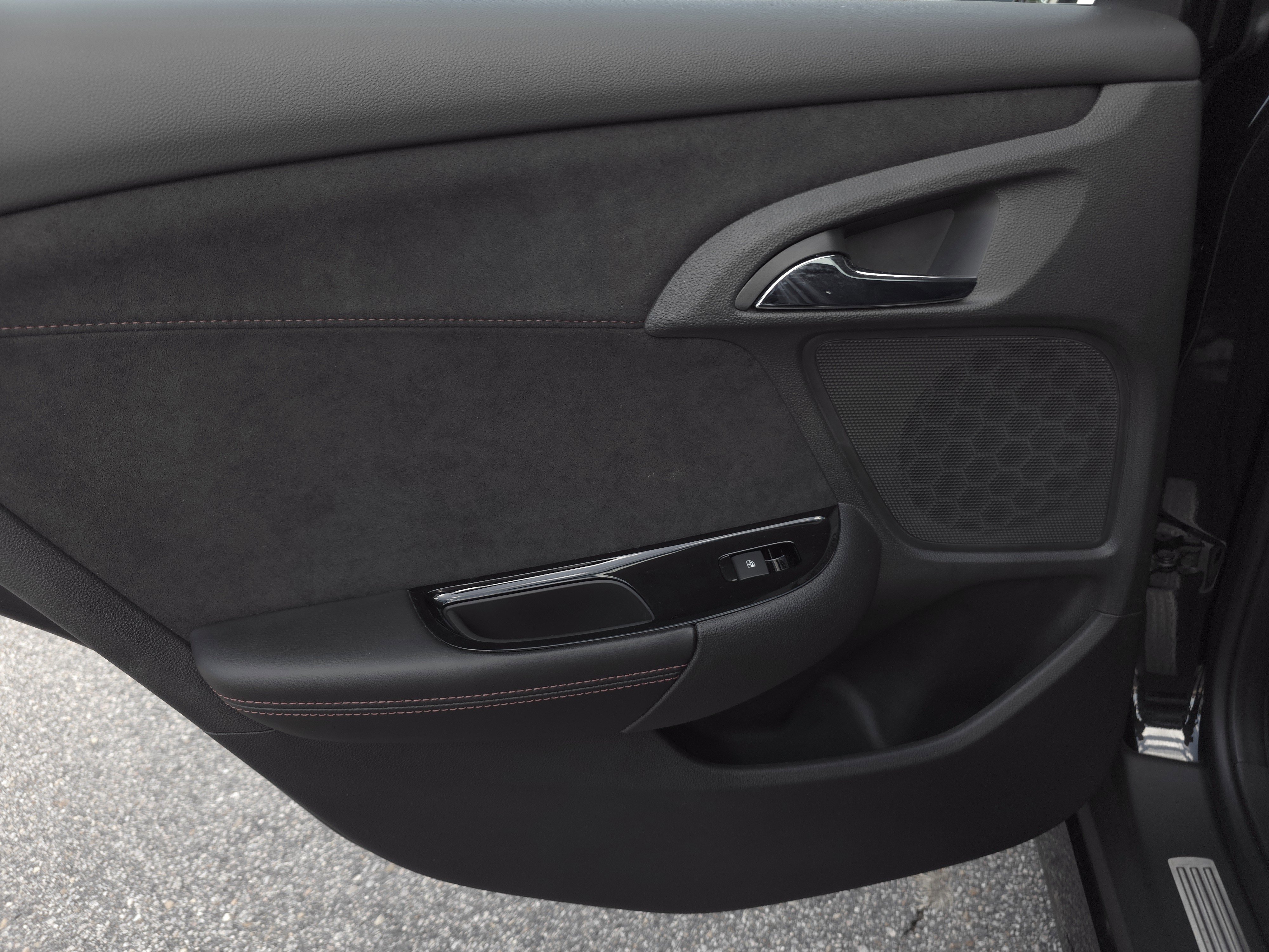 Used 2014 Chevrolet SS image 30