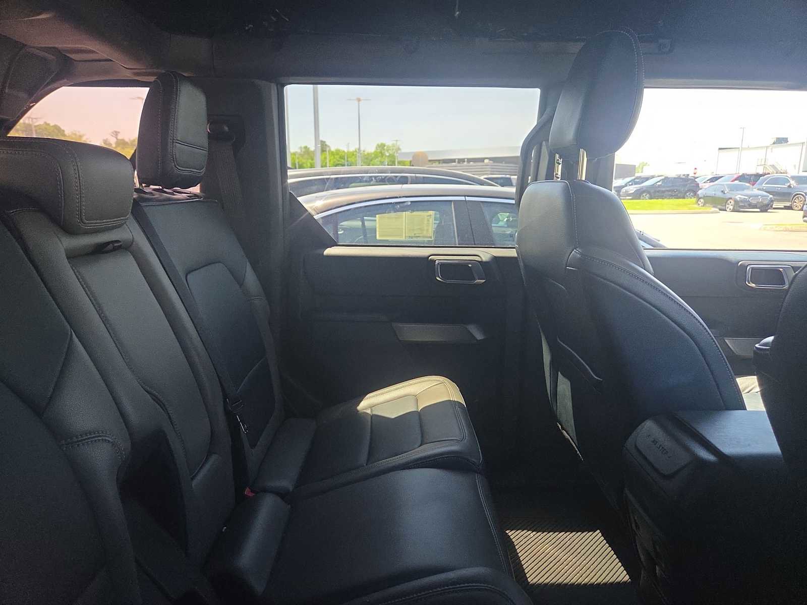 Used 2021 Ford Bronco Outer Banks AWD/4WD image 12