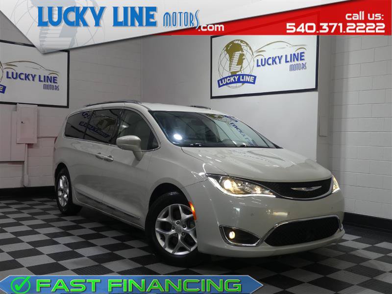 Used 2020 Chrysler Pacifica Touring-L w/ Tire & Wheel Group