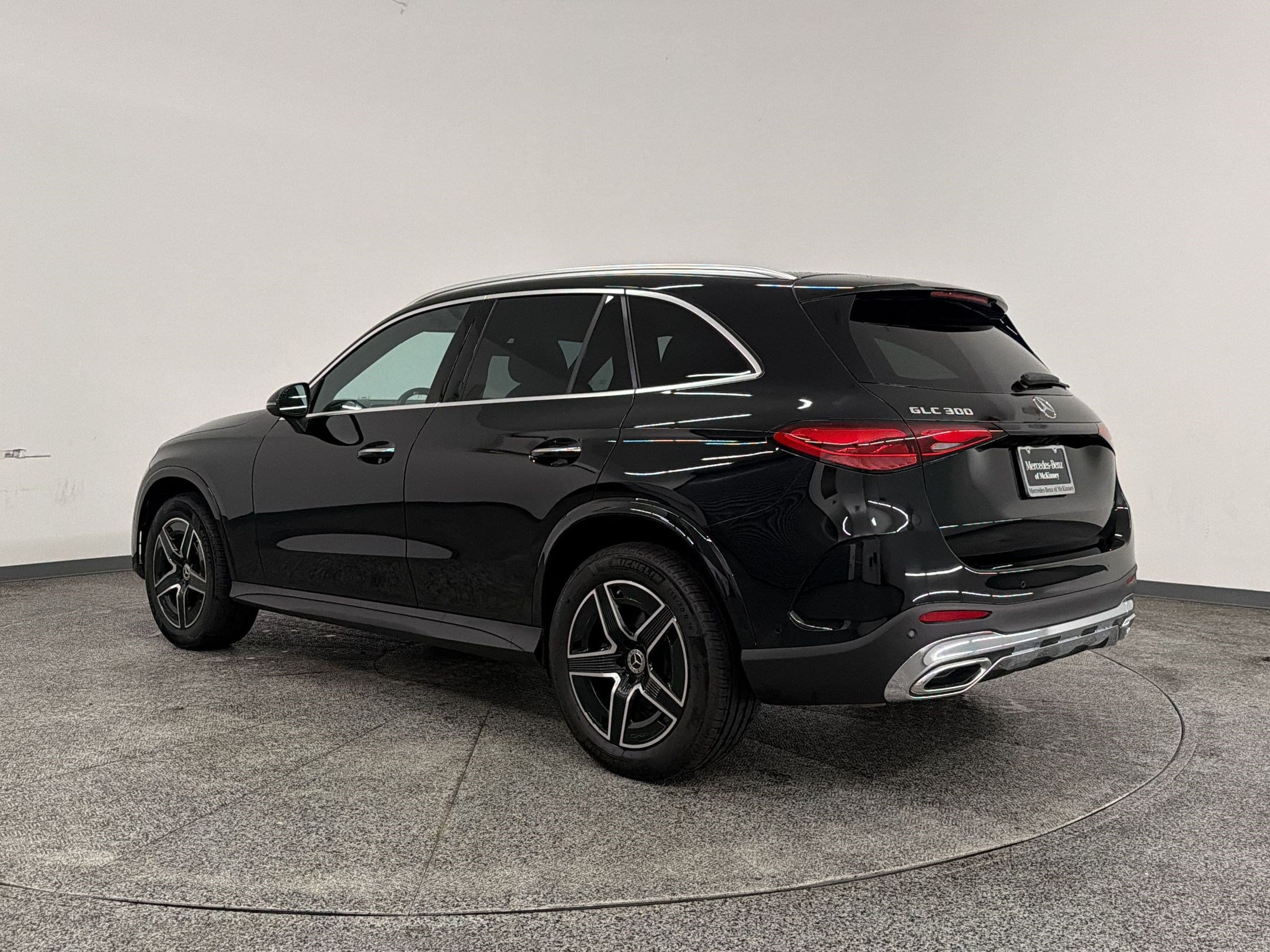 Certified 2026 Mercedes-Benz GLC 300 image 3