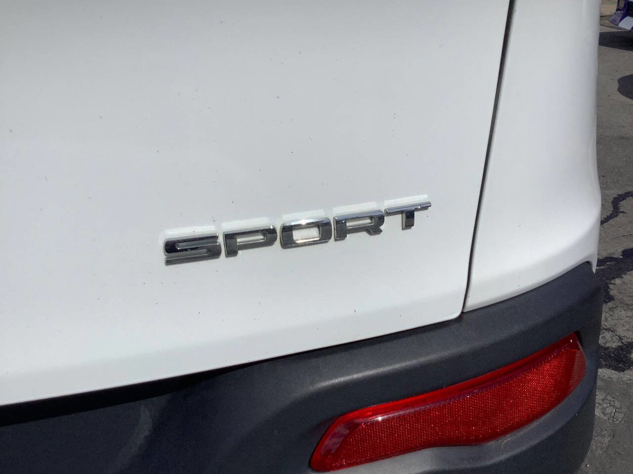 Used 2017 Jeep Cherokee Sport w/ Trailer Tow Group image 27