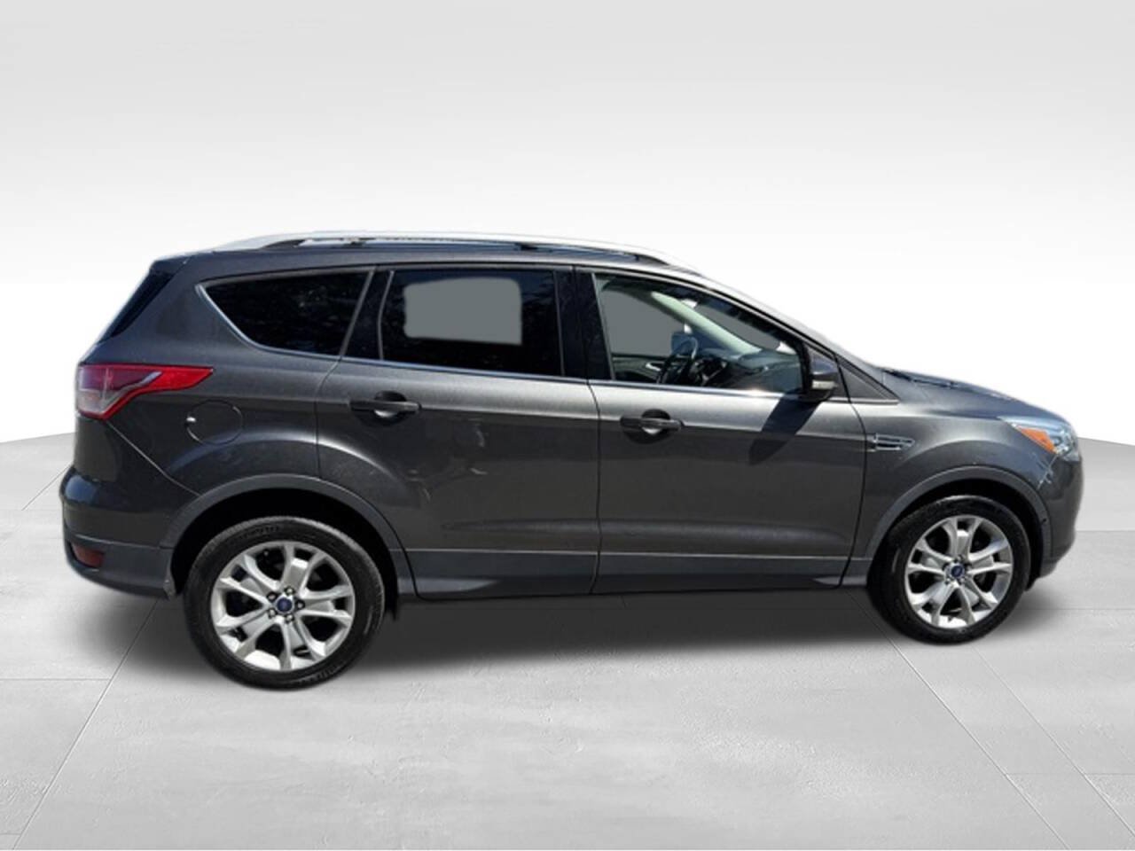 Used 2016 Ford Escape Titanium w/ Equipment Group 301A AWD/4WD image 8