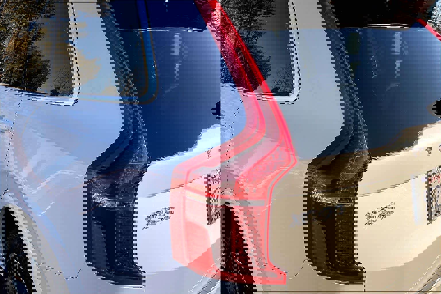 Used 2023 Volvo XC90 B5 Plus image 32